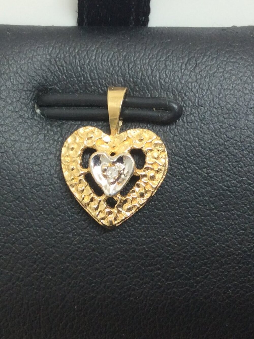LADIES 14K REAL SOLID GOLD REAL DIAMOND Nugget HEART CHARM PENDANT .90GR